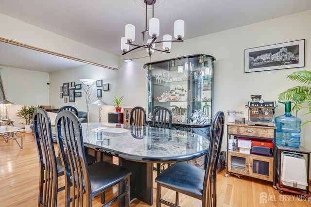 1 Ballo Place, Edison, NJ 08820