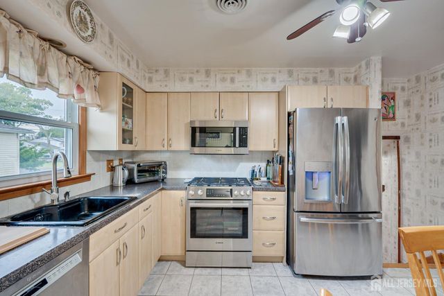 1 Ballo Place, Edison, NJ 08820