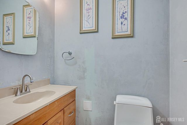 1 Ballo Place, Edison, NJ 08820