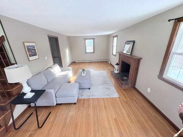 387 Southwick Street, Agawam, MA 01030