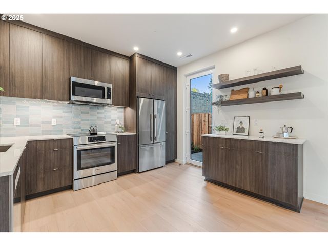 5484 Se Boise Ter, Portland, OR 97206