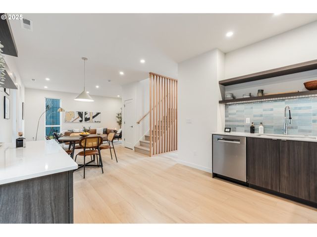 5484 Se Boise Ter, Portland, OR 97206