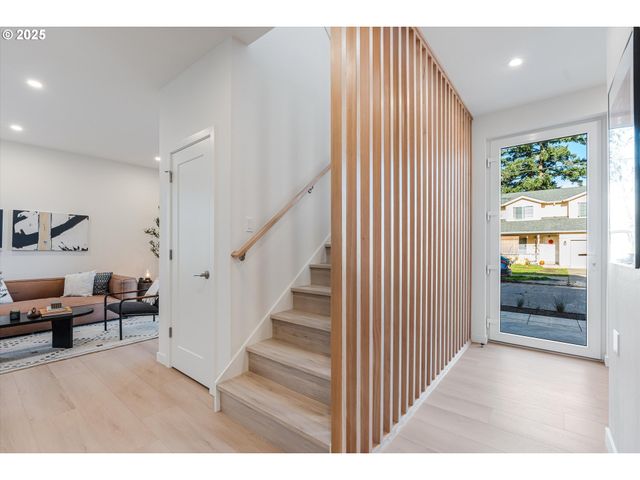 5484 Se Boise Ter, Portland, OR 97206
