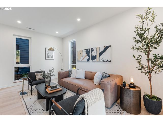 5484 Se Boise Ter, Portland, OR 97206