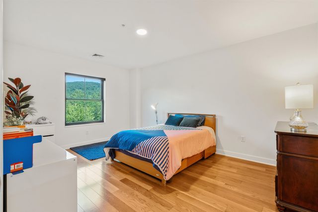 69 Etna Rd Unit 112, Lebanon, NH 03766
