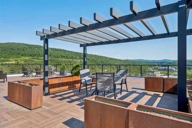 69 Etna Rd Unit 112, Lebanon, NH 03766