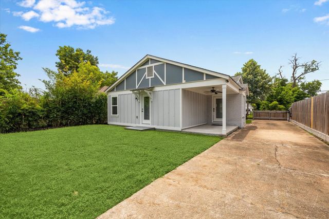 5001 Farmer Street, Houston, TX 77020