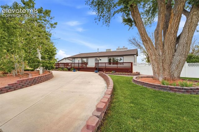 1069 Meadow Lane, Pueblo, CO 81006