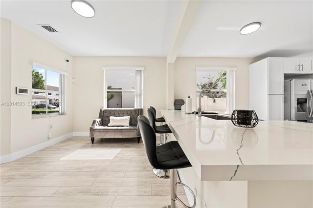 16864 SW 1st Pl, Pembroke Pines, FL 33027