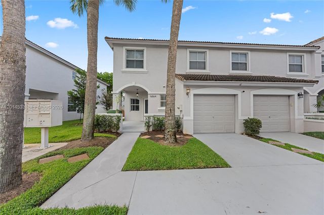 16864 SW 1st Pl, Pembroke Pines, FL 33027