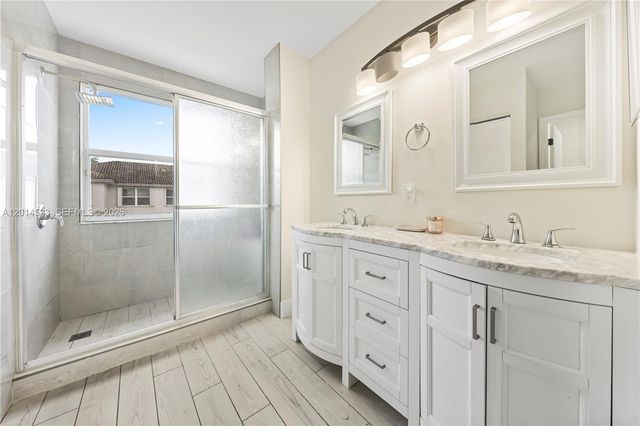 16864 SW 1st Pl, Pembroke Pines, FL 33027