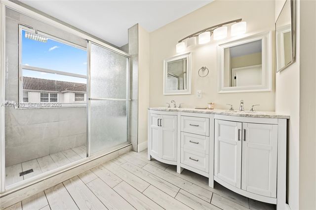 16864 SW 1st Pl, Pembroke Pines, FL 33027