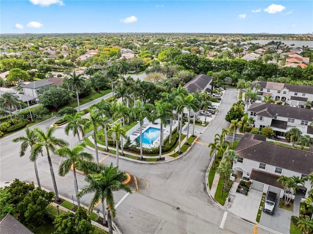 16864 SW 1st Pl, Pembroke Pines, FL 33027
