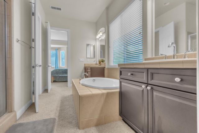 11034 Tinta Fina Dr, Rancho Cordova, CA 95670