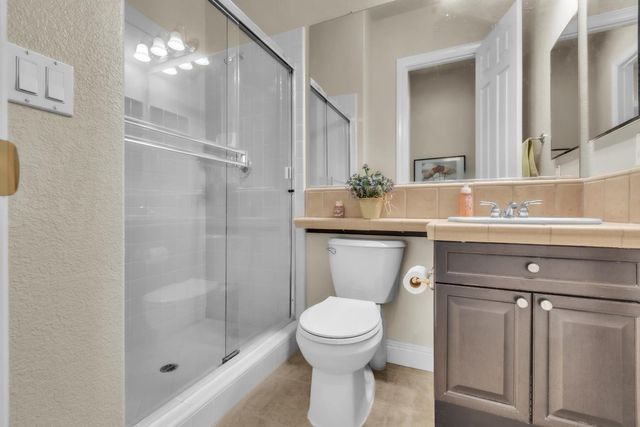 11034 Tinta Fina Dr, Rancho Cordova, CA 95670