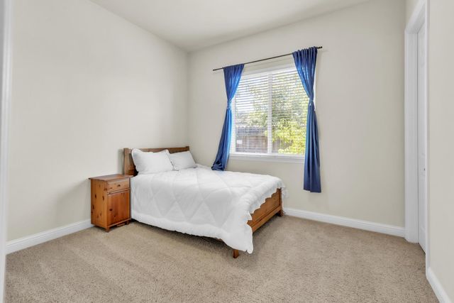 11034 Tinta Fina Dr, Rancho Cordova, CA 95670