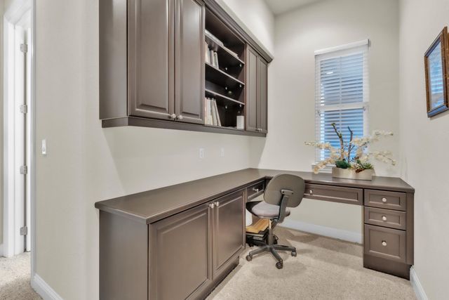 11034 Tinta Fina Dr, Rancho Cordova, CA 95670