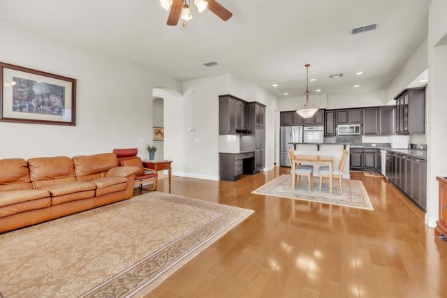 11034 Tinta Fina Dr, Rancho Cordova, CA 95670