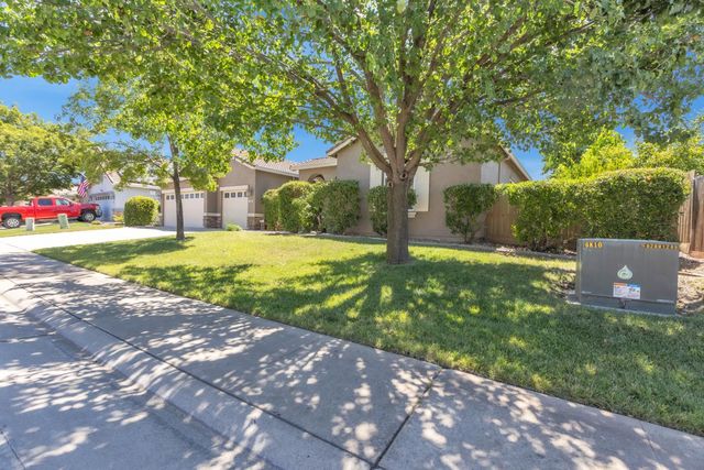 11034 Tinta Fina Dr, Rancho Cordova, CA 95670