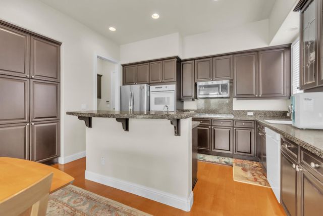 11034 Tinta Fina Dr, Rancho Cordova, CA 95670