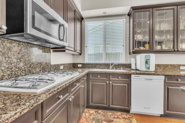 11034 Tinta Fina Dr, Rancho Cordova, CA 95670