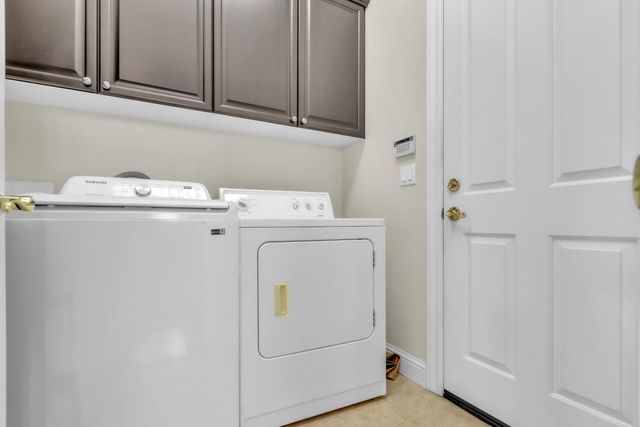 11034 Tinta Fina Dr, Rancho Cordova, CA 95670