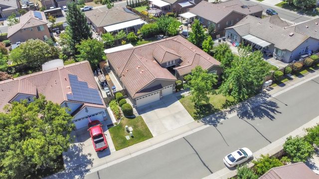 11034 Tinta Fina Dr, Rancho Cordova, CA 95670