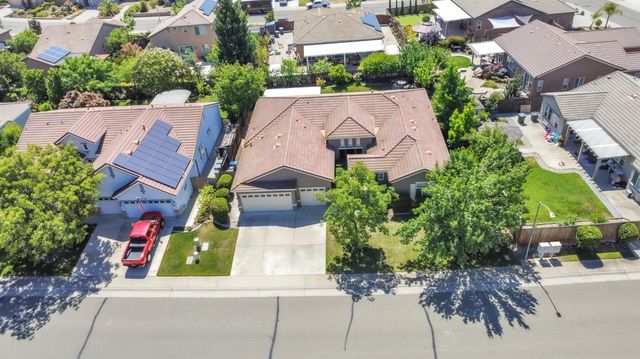 11034 Tinta Fina Dr, Rancho Cordova, CA 95670