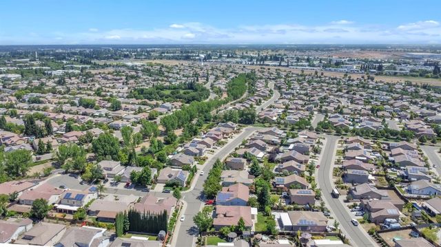 11034 Tinta Fina Dr, Rancho Cordova, CA 95670