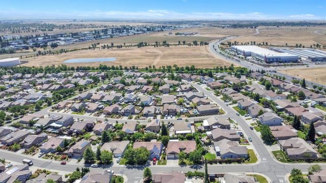 11034 Tinta Fina Dr, Rancho Cordova, CA 95670