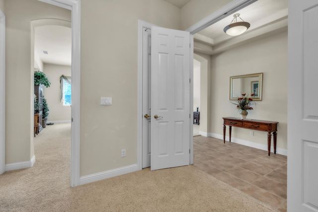 11034 Tinta Fina Dr, Rancho Cordova, CA 95670