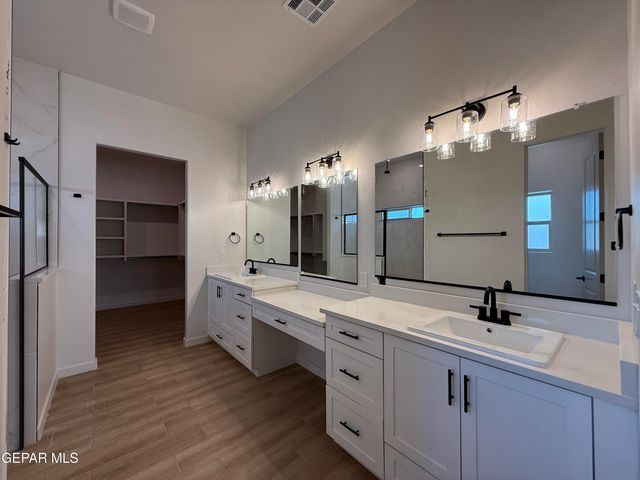 12877 PRESTBURY Avenue, El Paso, TX 79928