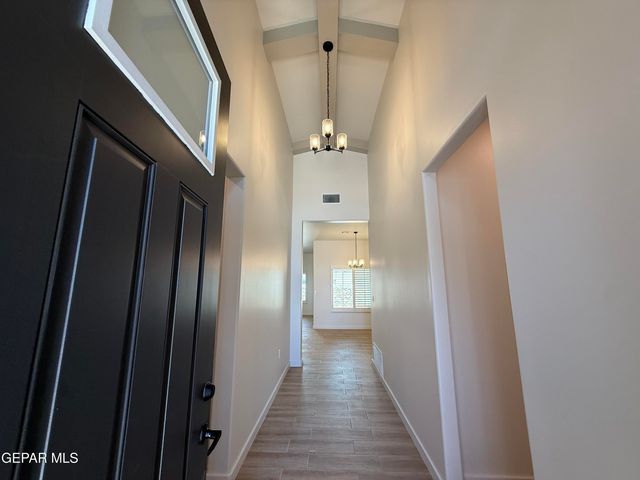 12877 PRESTBURY Avenue, El Paso, TX 79928