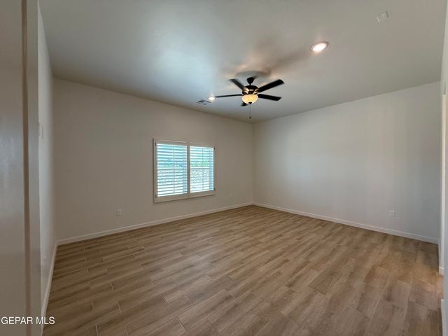 12877 PRESTBURY Avenue, El Paso, TX 79928