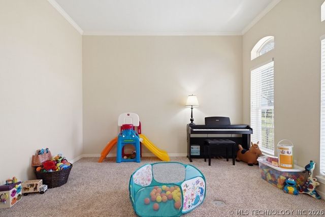 3813 S Rolling Oaks Drive, Tulsa, OK 74107