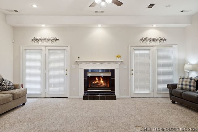 3813 S Rolling Oaks Drive, Tulsa, OK 74107