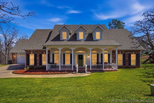 3813 S Rolling Oaks Drive, Tulsa, OK 74107