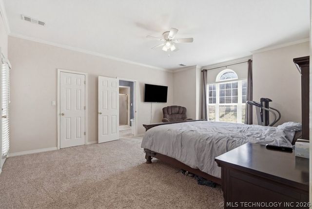 3813 S Rolling Oaks Drive, Tulsa, OK 74107