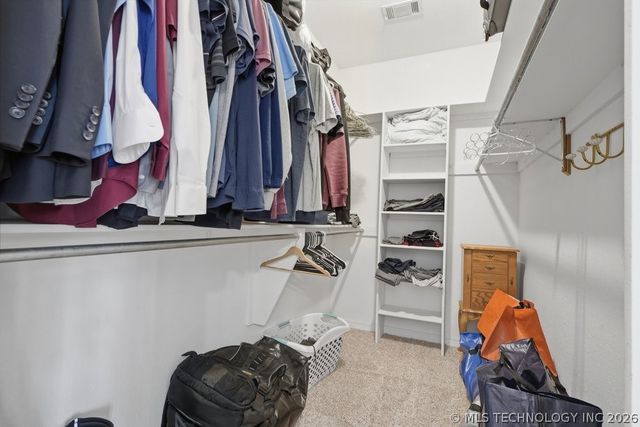 3813 S Rolling Oaks Drive, Tulsa, OK 74107