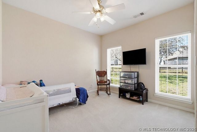 3813 S Rolling Oaks Drive, Tulsa, OK 74107