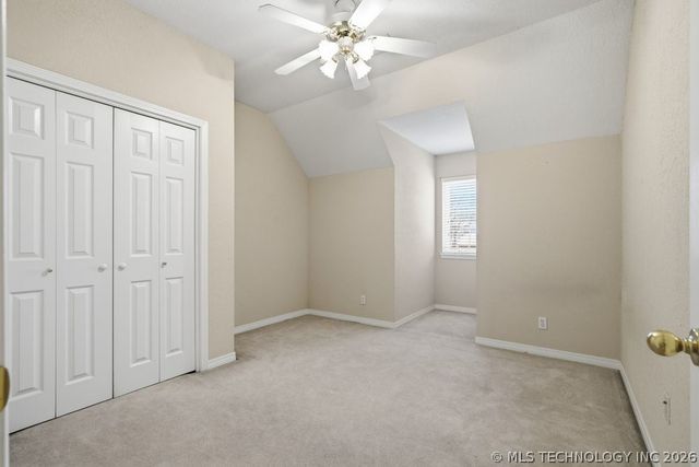 3813 S Rolling Oaks Drive, Tulsa, OK 74107