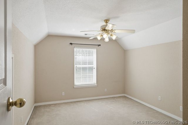 3813 S Rolling Oaks Drive, Tulsa, OK 74107