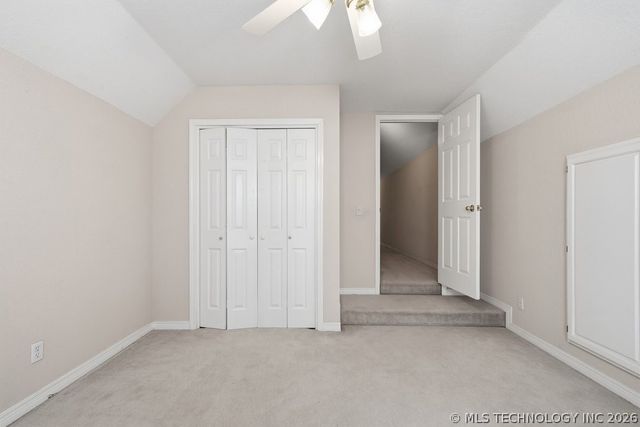 3813 S Rolling Oaks Drive, Tulsa, OK 74107