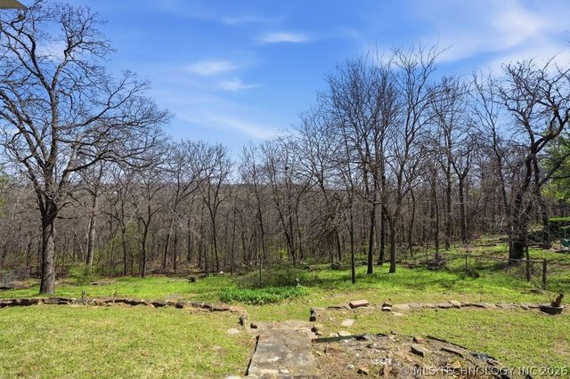 3813 S Rolling Oaks Drive, Tulsa, OK 74107