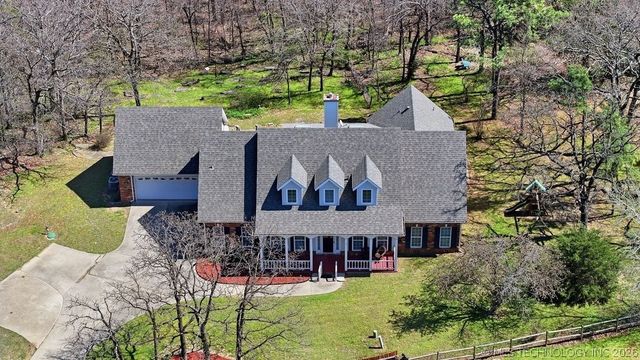 3813 S Rolling Oaks Drive, Tulsa, OK 74107