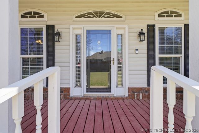 3813 S Rolling Oaks Drive, Tulsa, OK 74107