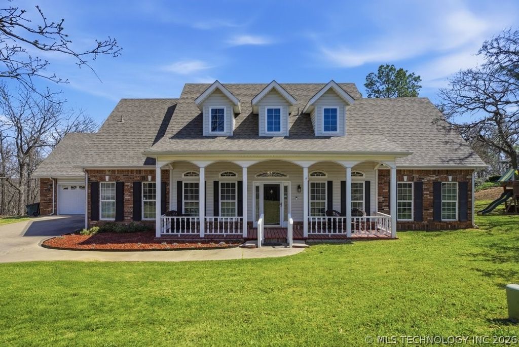 3813 S Rolling Oaks Drive, Tulsa, OK 74107