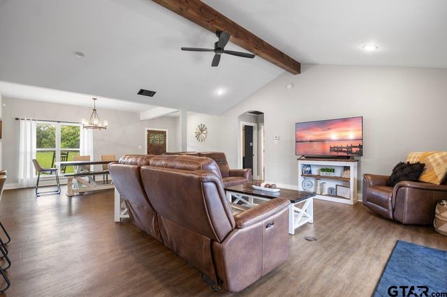 704 W Ross, Troup, TX 75789