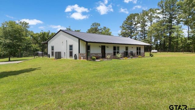 704 W Ross, Troup, TX 75789