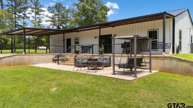 704 W Ross, Troup, TX 75789